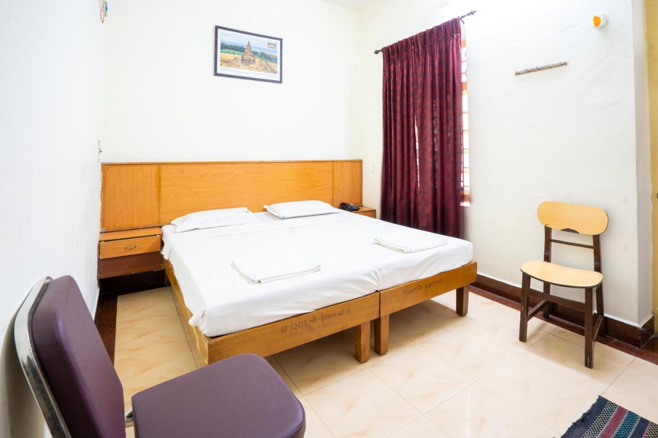 Hotel Tamilnadu -Trichy Tiruchirappalli Buitenkant foto